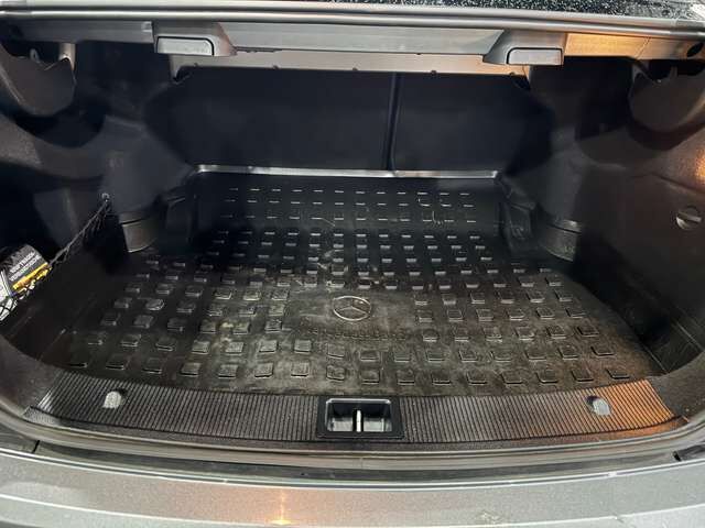 MERCEDES-BENZ C180 Avantgarde mit Anhängerkupplung von Privat Ansicht 13 für Fahrzeugdetailseite