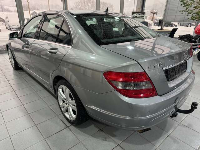 MERCEDES-BENZ C180 Avantgarde mit Anhängerkupplung von Privat Ansicht 7 für Fahrzeugdetailseite