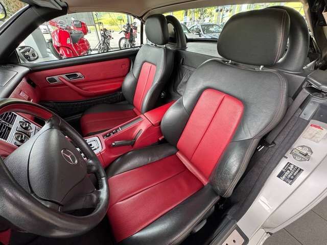 Mercedes-Benz SLK 230 Kompressor original im klassischen Leder rot-schwarz