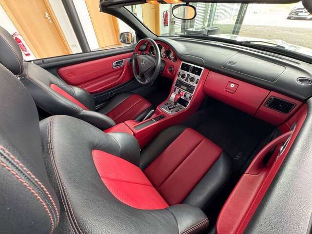 Mercedes-Benz SLK 230 Kompressor original im klassischen Leder rot-schwarz