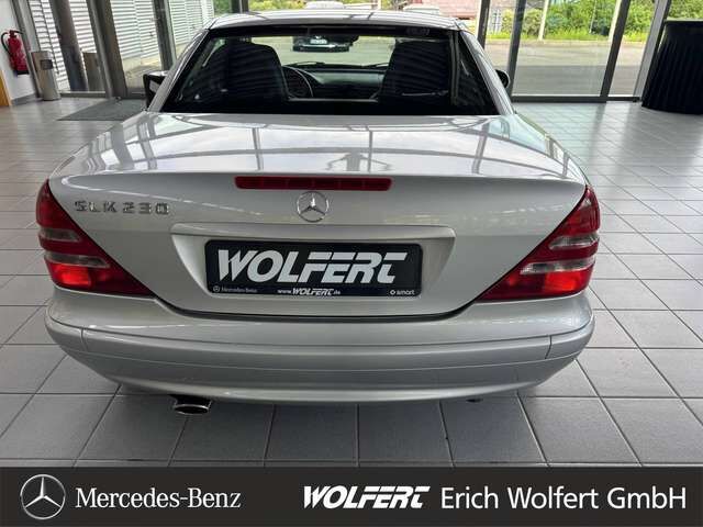 Mercedes-Benz SLK 230 Kompressor original im klassischen Leder rot-schwarz