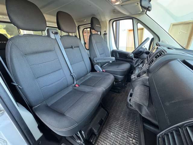 FIAT Andere Ducato 35 Maxi L4 DoKa 7-Sitzer Pritsche Plane AHK Ansicht 19 für Fahrzeugdetailseite