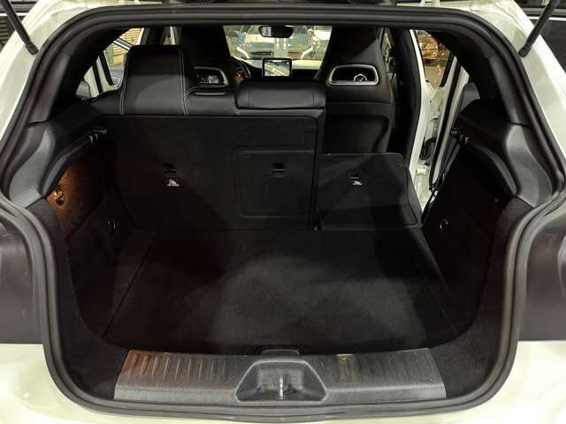 MERCEDES-BENZ A220 d AMG-Räder AMG-Kühlergrill Night-Paket AHK Ansicht 15 für Fahrzeugdetailseite