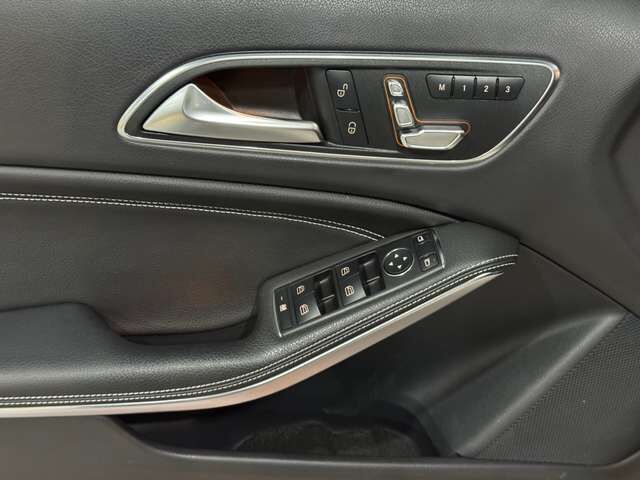 MERCEDES-BENZ A220 d AMG-Räder AMG-Kühlergrill Night-Paket AHK Ansicht 9 für Fahrzeugdetailseite