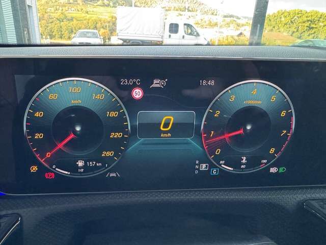 MERCEDES-BENZ A220 AMG 4Matic mit 2 Jahren Mercedes-Benz Garantie Ansicht 20 für Fahrzeugdetailseite