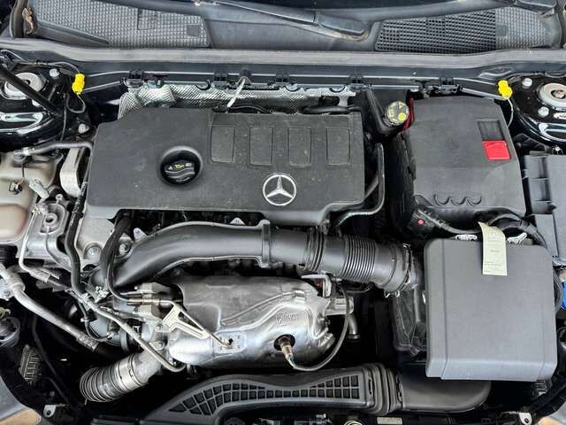 MERCEDES-BENZ A220 AMG 4Matic mit 2 Jahren Mercedes-Benz Garantie Ansicht 26 für Fahrzeugdetailseite