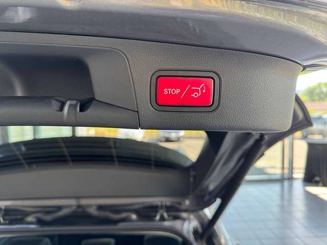 MERCEDES-BENZ GLA 250 e Hybrid Plug-In Ansicht 13 für Fahrzeugdetailseite