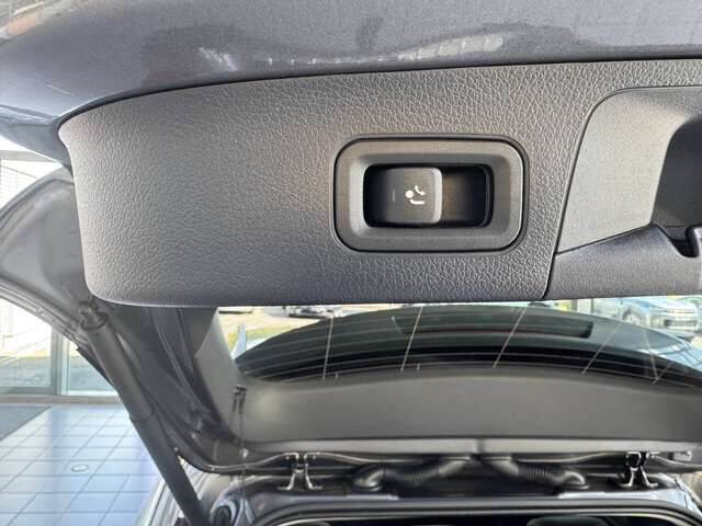 MERCEDES-BENZ GLA 250 e Hybrid Plug-In Ansicht 14 für Fahrzeugdetailseite