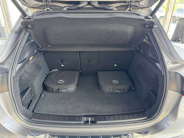 MERCEDES-BENZ GLA 250 e Hybrid Plug-In Ansicht 15 für Fahrzeugdetailseite