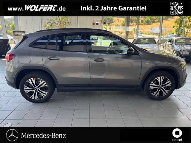 MERCEDES-BENZ GLA 250 e Hybrid Plug-In Ansicht 4 für Fahrzeugdetailseite