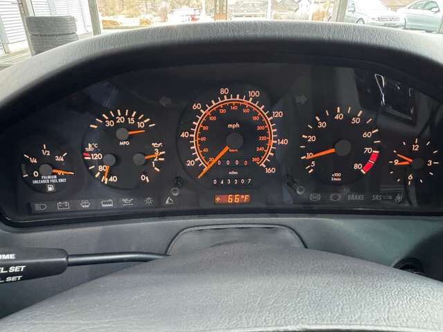 MERCEDES-BENZ SL 300 300 SL-24 aus 1. Hand nur 69.600 Km Ansicht 11 für Fahrzeugdetailseite