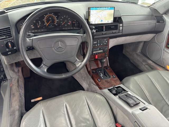 MERCEDES-BENZ SL 300 300 SL-24 aus 1. Hand nur 69.600 Km Ansicht 16 für Fahrzeugdetailseite