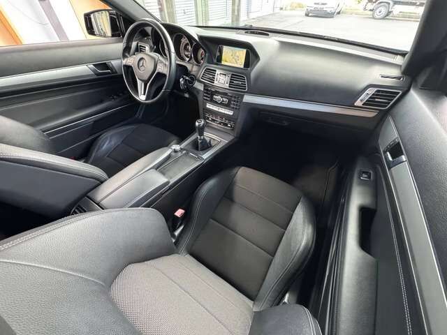 MERCEDES-BENZ E200 Coupe TÜV-Service-Reifen-Bremsen NEU!!! Ansicht 18 für Fahrzeugdetailseite