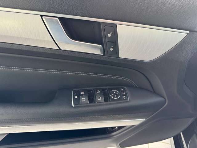 MERCEDES-BENZ E200 Coupe TÜV-Service-Reifen-Bremsen NEU!!! Ansicht 9 für Fahrzeugdetailseite