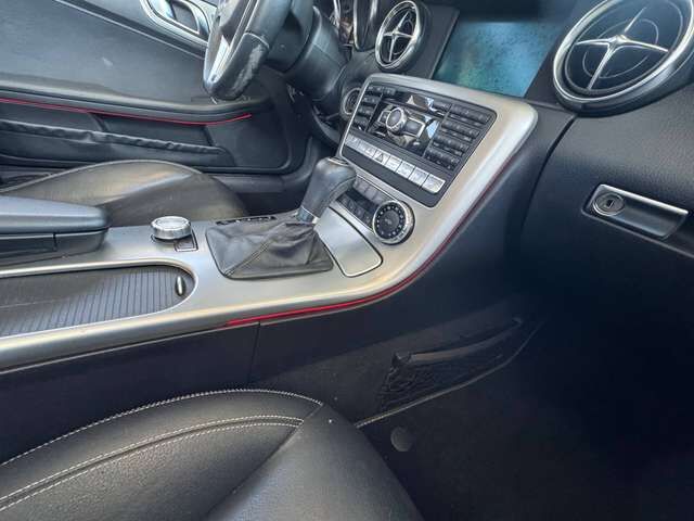 MERCEDES-BENZ SLK 250 Airscarf Leder Automatik Parktronic Comand-NAVI Ansicht 14 für Fahrzeugdetailseite