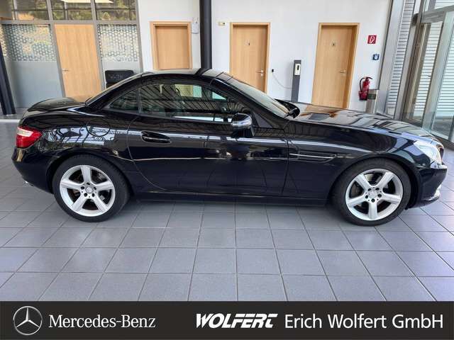 MERCEDES-BENZ SLK 250 Airscarf Leder Automatik Parktronic Comand-NAVI Ansicht 4 für Fahrzeugdetailseite