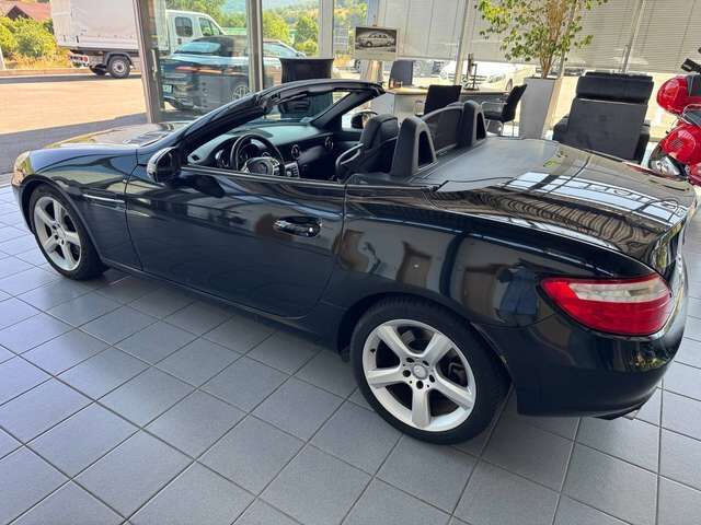 MERCEDES-BENZ SLK 250 Airscarf Leder Automatik Parktronic Comand-NAVI Ansicht 9 für Fahrzeugdetailseite