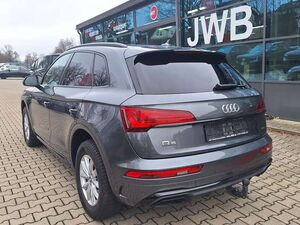 Audi Q5 40 TDI quattro S line Mild AHK 360° Np85t?