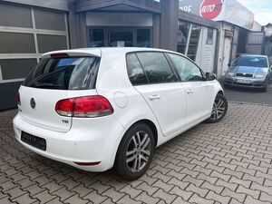 VW Golf VI Trendline 4Türer SR/WR TÜV NEU Automatik