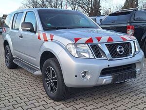 Nissan Pathfinder 2.5 dCi XE 7-Sitzer AHK 3,0t 5trg