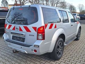 Nissan Pathfinder 2.5 dCi XE 7-Sitzer AHK 3,0t 5trg