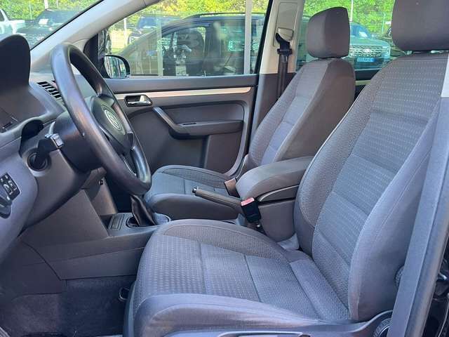 VW Touran 2.0 TDI 5 Sitzer 103KW /AHK/Klima/Tempo/