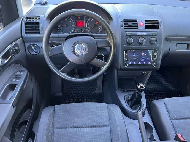 VW Touran 2.0 TDI 5 Sitzer 103KW /AHK/Klima/Tempo/