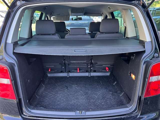 VW Touran 2.0 TDI 5 Sitzer 103KW /AHK/Klima/Tempo/