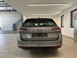 Skoda Superb Combi 2,0 TDi Selection 4x4 AHK Standheizung