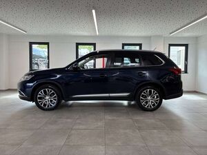 Mitsubishi Outlander 2,2 DI-D Plus 4WD 7-Sitzer Kamera Klima Tempomat
