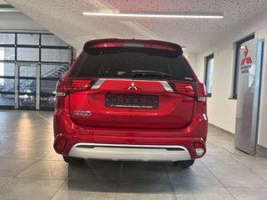 Mitsubishi Outlander 2.4 PHEV Basis Spirit 4WD Standheizung