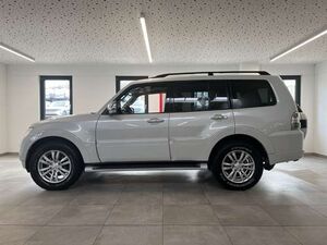 Mitsubishi Pajero 3.2 DI-D Top 4WD Rockford AHK Navi Kamera