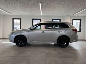 Mitsubishi Outlander 2.4 Plug-in-Hybrid TOP AWD Bi-LED Panorama