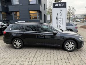 VW Passat Variant 2.0 TDI SCR DSG Business  Massage