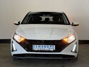Hyundai i20 1.0 T-GDI 48V-Hybrid DCT Pure  Navi Kamera