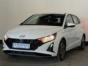 Hyundai i20 1.0 T-GDI 48V-Hybrid DCT Pure  Navi Kamera