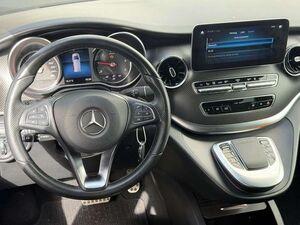 Mercedes-Benz V300 d lang 9G-TRONIC AMG-Line