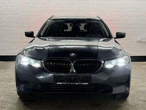 BMW 320 d Touring Aut.   PDC   BMW Live Cockpit