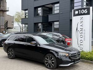 Mercedes-Benz E300 e T   Distr+   Multibeam LED