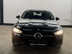 Mercedes-Benz CLA 180 7G-DCT Entry|Akt.Spurhalt