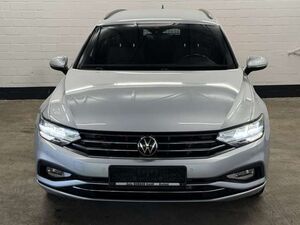 VW Passat Variant 2.0 TDI SCR DSG Business  Massage