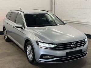 VW Passat Variant 2.0 TDI SCR DSG Business  Massage