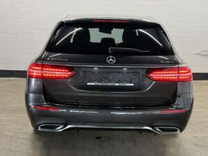 Mercedes-Benz E300 de 4Matic T 9G-TRONIC AMG Line