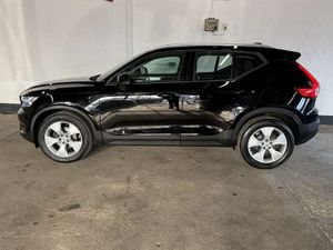 Volvo XC40 T2 Momentum Pro   Winter-Paket   CarPlay