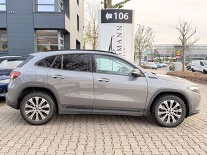 Mercedes-Benz EQA 250 Progressive   Distronic   Head-UP   PANO