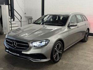 Mercedes-Benz E300 d 4M T Avantgarde *Airmatic*Fahrdynamik-Sitze