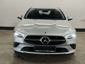 Mercedes-Benz CLA 180 d 8G-DCT   Distronic