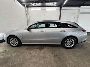 Mercedes-Benz CLA 180 d 8G-DCT   Distronic