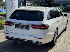 Mercedes-Benz E300 d T 4MATIC Avantgarde DISTRONIC+ AHK
