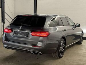 Mercedes-Benz E300 e T 9G 4M DISTR+   HUD   KEYLESS   360 CAM